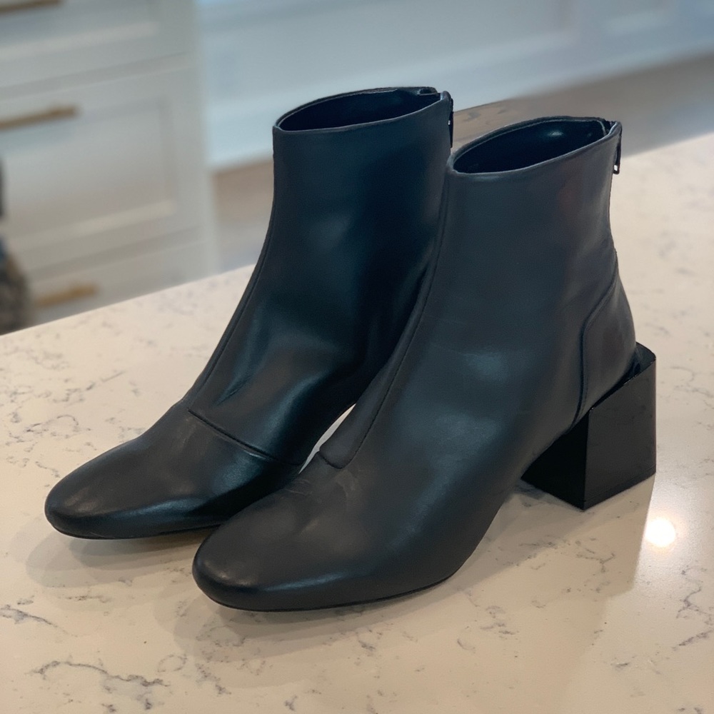 ASOS new without tag black ankle bootie boot